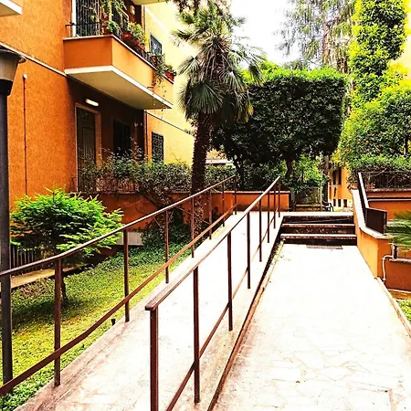 Matrimoniale Con Bagno En E Terrazzo 게스트하우스 3*