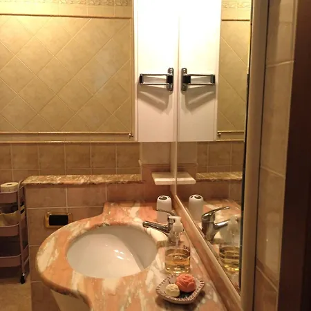 게스트하우스 Matrimoniale Con Bagno En E Terrazzo 3*