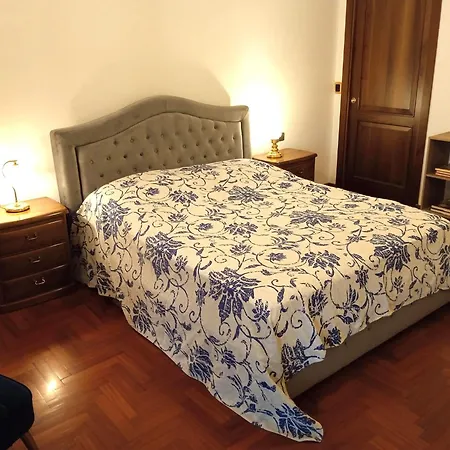 게스트하우스 Matrimoniale Con Bagno En E Terrazzo
