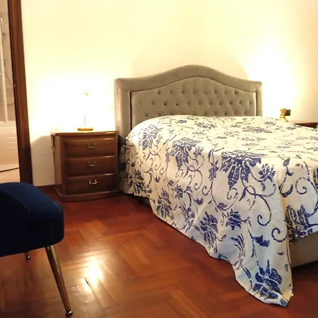 게스트하우스 Matrimoniale Con Bagno En E Terrazzo 3*