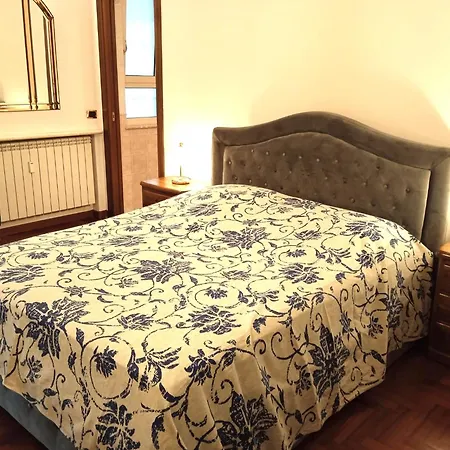 Matrimoniale Con Bagno En E Terrazzo 게스트하우스 로마